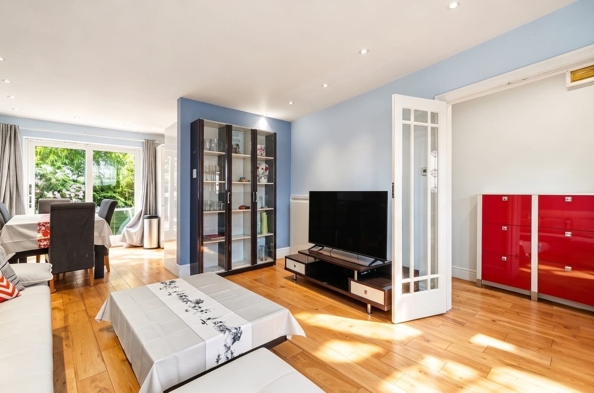 Garden Townhouse - living room