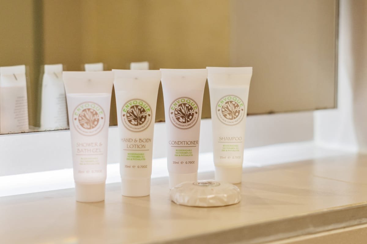 Riverside 1BR - bathroom